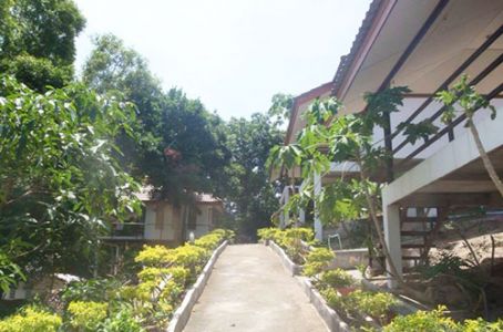 Baan Leelawadee Resort